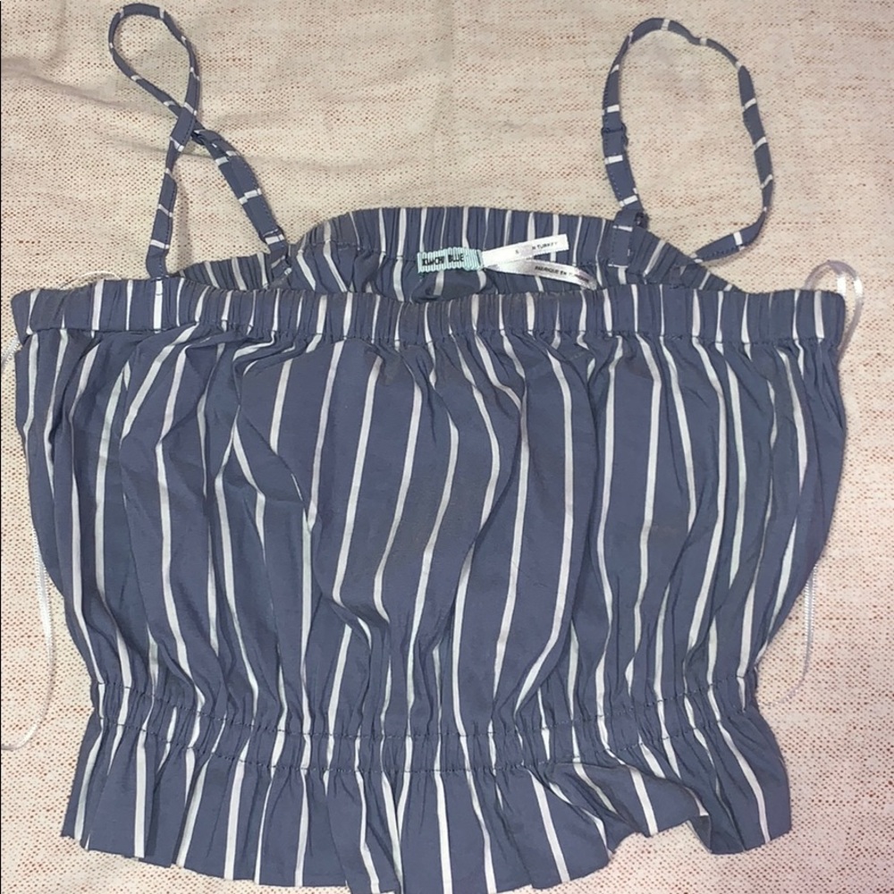 urban outfitters crop top